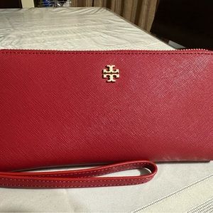 Tory Burch Zip Around Wallet
